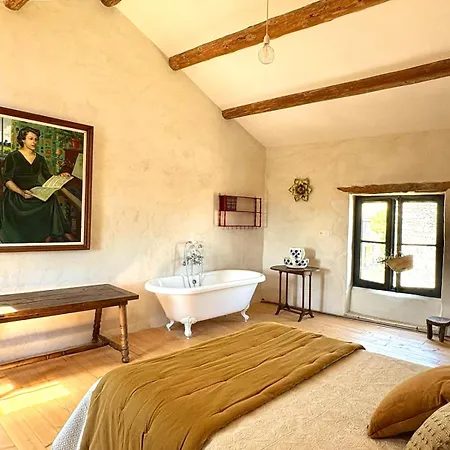 Holiday home Maison De Caractere Avec Piscine Proche D Uzes
