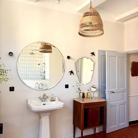 Holiday home Maison De Caractere Avec Piscine Proche D Uzes Arpaillargues-et-Aureillac